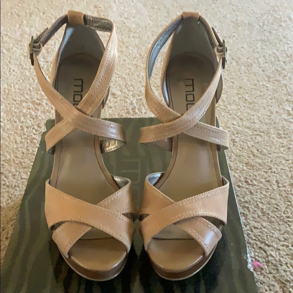 Moda Beige Sandals